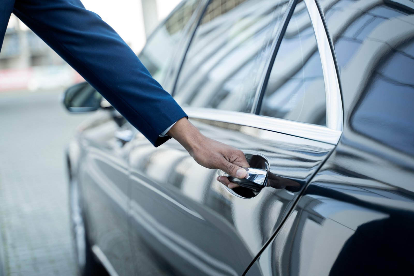 Private Chauffeur Hire from Bristol to London