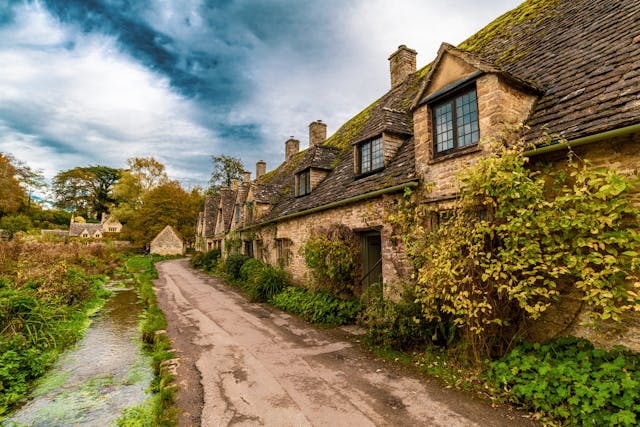 Cotswold Sightseeing Chauffeur Toyrs